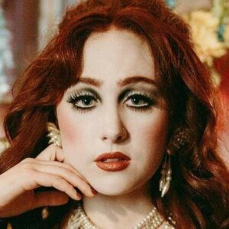 Chappell Roan star naked pics