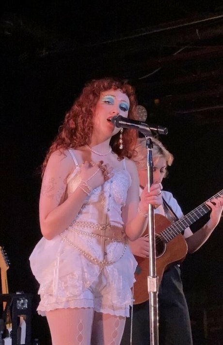 Chappell Roan model nudes pic