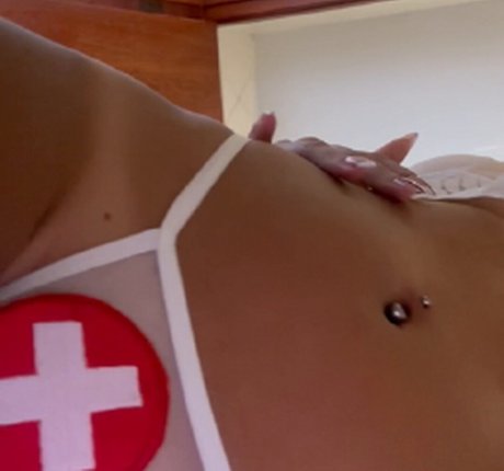 Kerolayny09 star naked pic