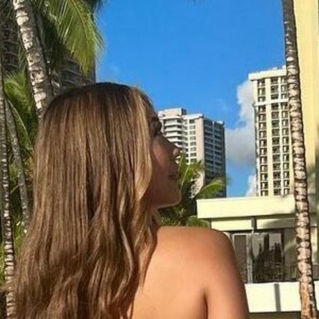 chlomaegan free star picture