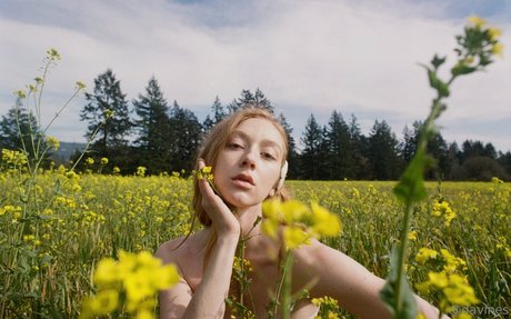 roisonheart sexy actress photos