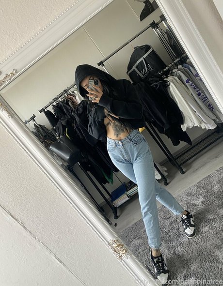 asianiina sexy actress galleries