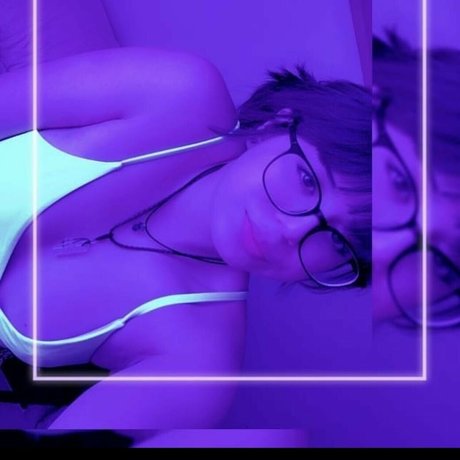 Ivorymeadowlark hot model pictures