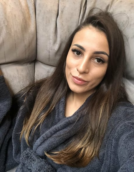 Sophydiva adult star pic