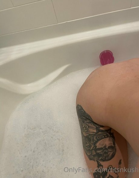 hottest milf onlyfans art naked img