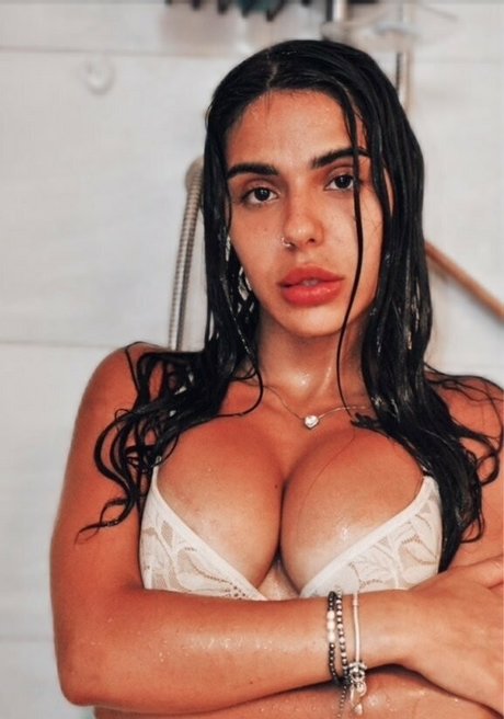 Keria Emi Alma erotic star pic