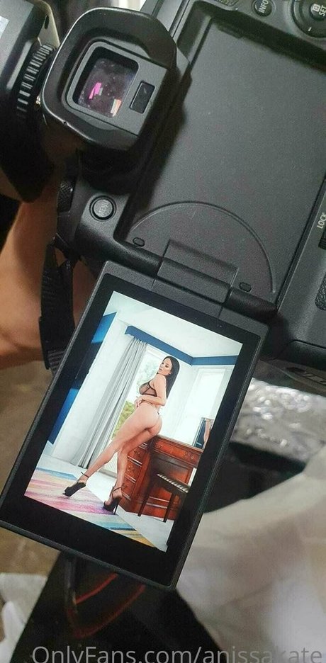 Anissakate erotic model pic