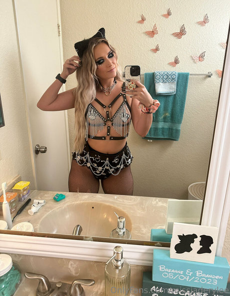 missjaderylee model hot photo