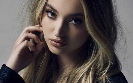 Bella Podaras pornstar adult image