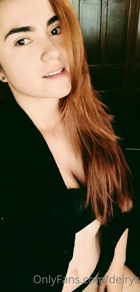 deirys adult model picture