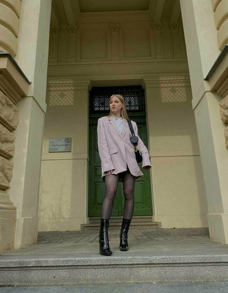 lil mia adult star galleries