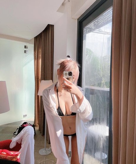 mikipuff naked star pic