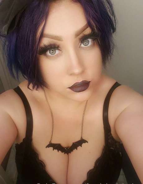 frauleinvivicalee porn model photos