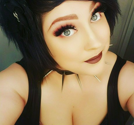 frauleinvivicalee model erotic photos