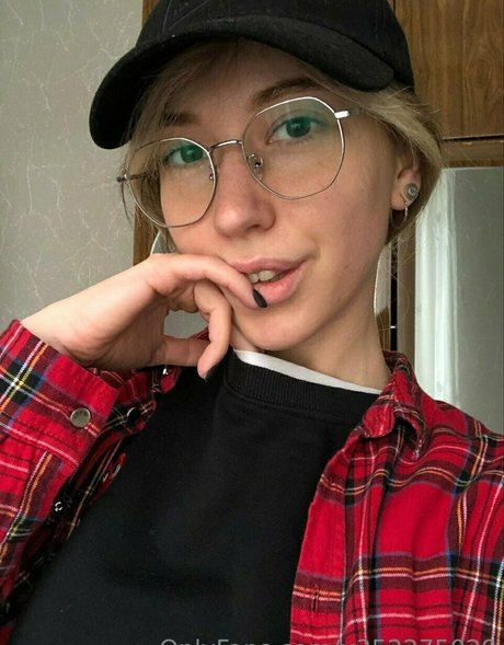 emilly xo erotic model pictures