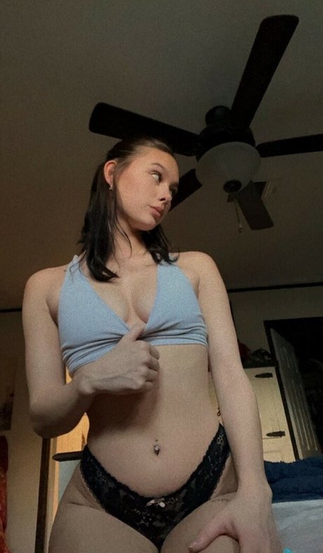 Goddesslilixoxo hd pornstar photo