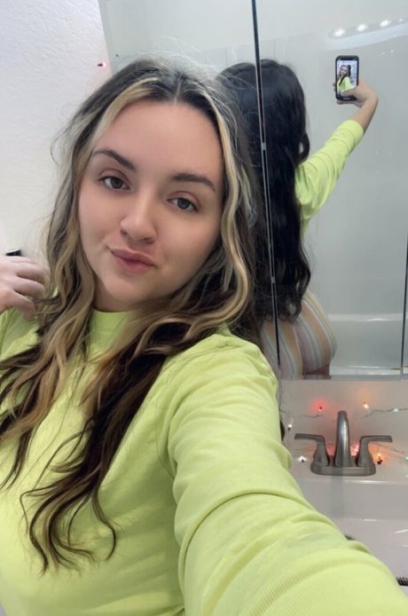 oohkarlalala star naked gallery