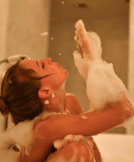 Luciana Burkle hd actress archive