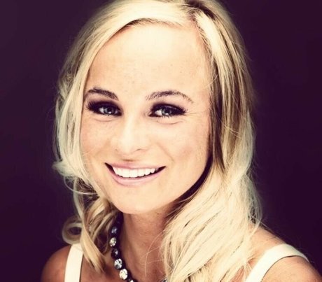 Casey Lee Profile pic