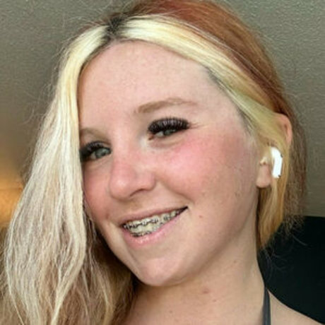 Casey Lee star pretty pics