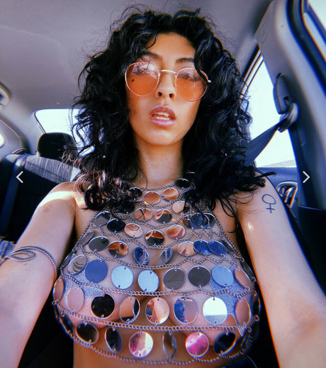 Yeahbabyy model best photos