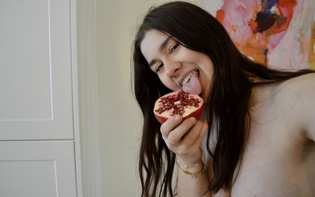 bellaahh42 pornstar sex pictures