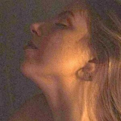 Lia Swan nude actress img