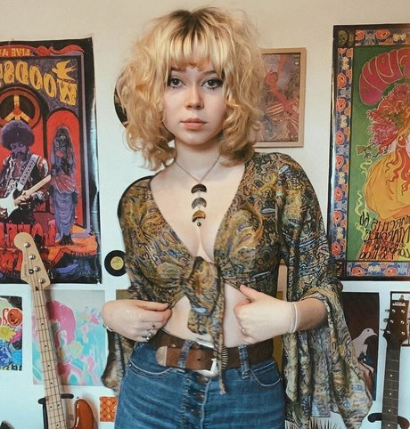 Issy Allen pornstar top img