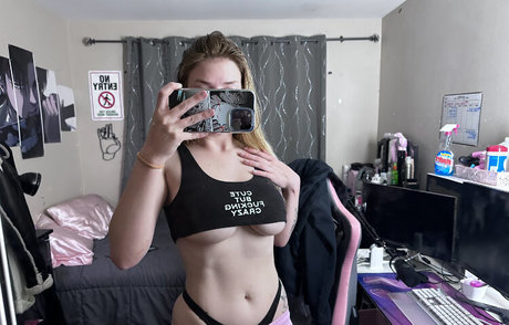 Popsmokes pretty model img