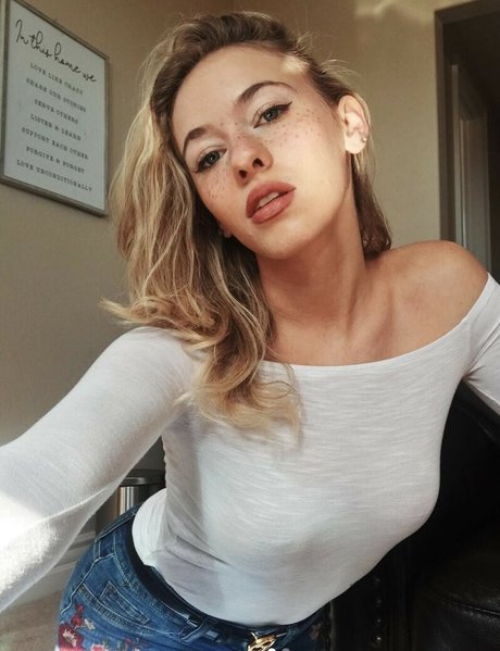 Aribets nudes pornstar pic