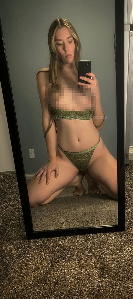 Goddess Ally Etana hd model picture