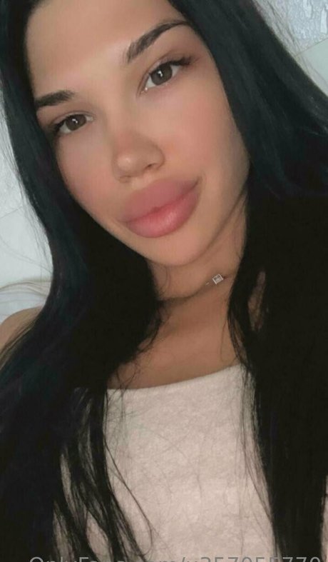 jessie g1 beautiful model pic