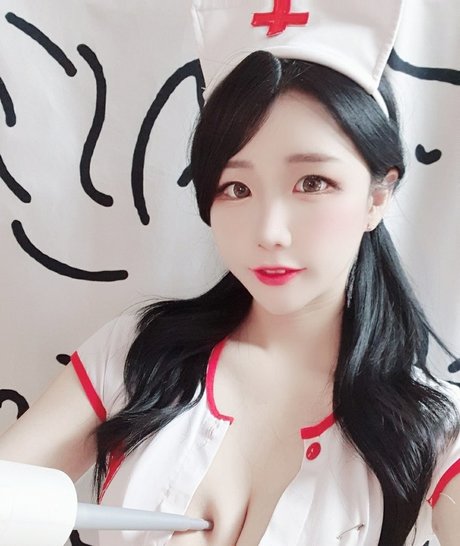 Adilyn pornstar erotic photos