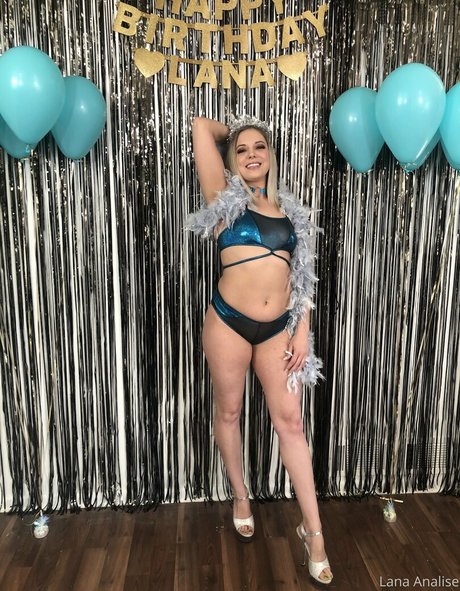 peachylanaxo star naked galleries