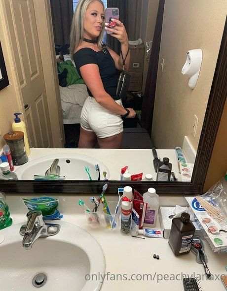 peachylanaxo star exclusive img