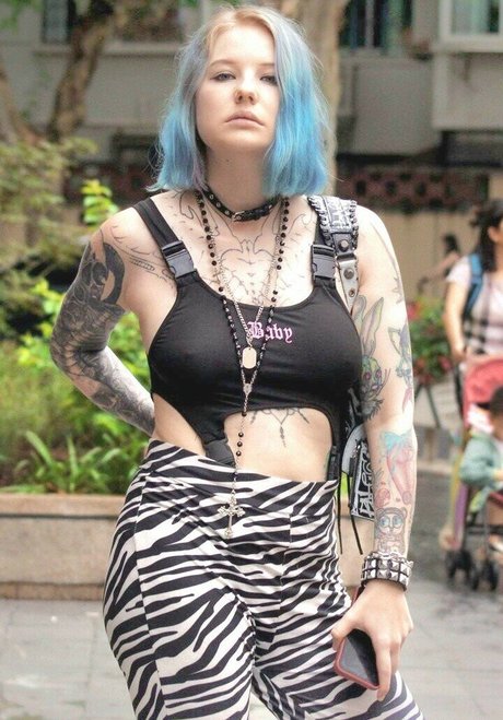 Weronika Truszczynska star hd pics