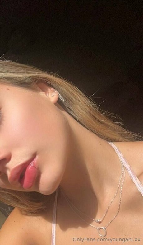 youngani xx nude model galleries