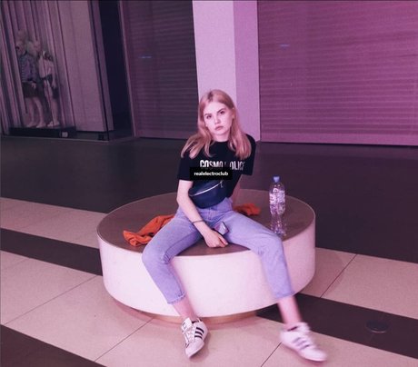 Porn Force star pornographic pic