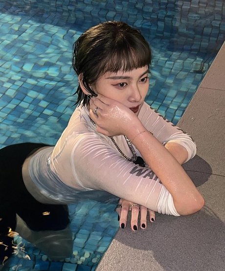 infini abc model beautiful photo