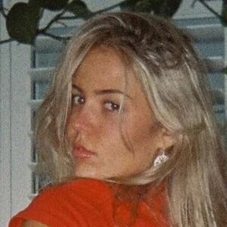 Chelsea Pearce perfect model image