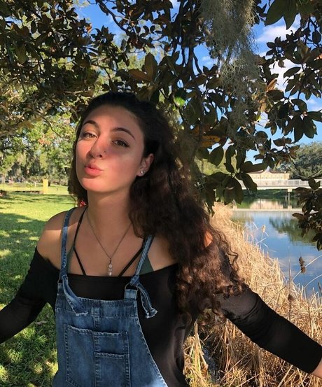 starrysighh nude actress img