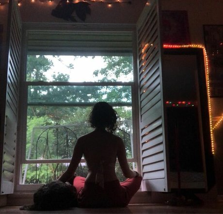 starrysighh exclusive actress picture