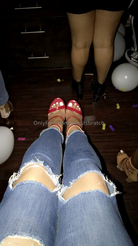 Omgitsbratch model xxx pics