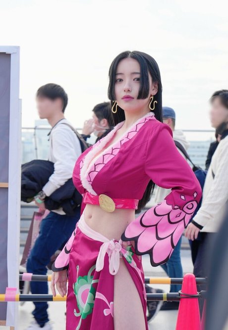 _xxkhyn erotic star galleries