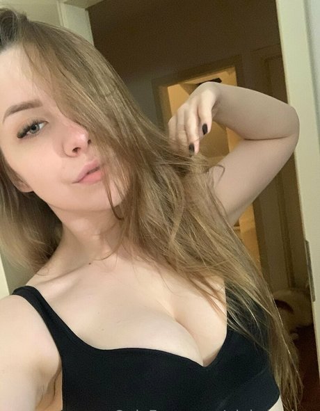 Pinky Kraken beautiful pornstar img