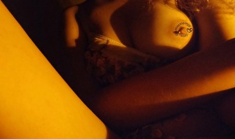 amnesiamyy erotic model photo