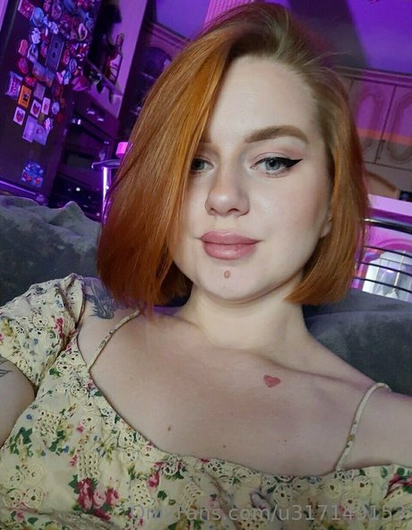 sarah holland naked pornstar gallery