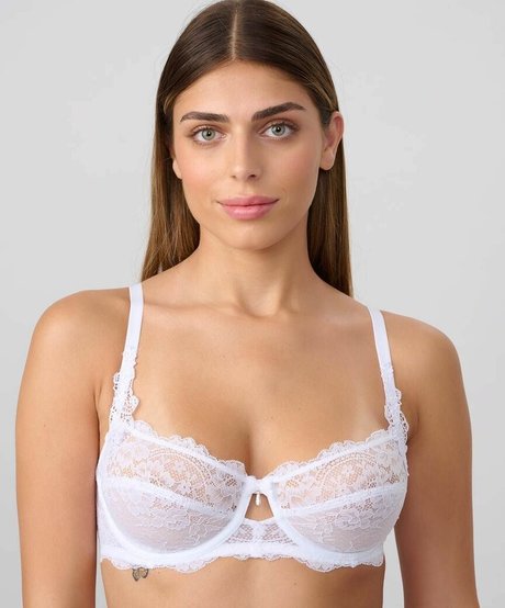 Noya Arviv model top photos