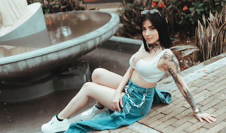 AllySnow naked pornstar pictures