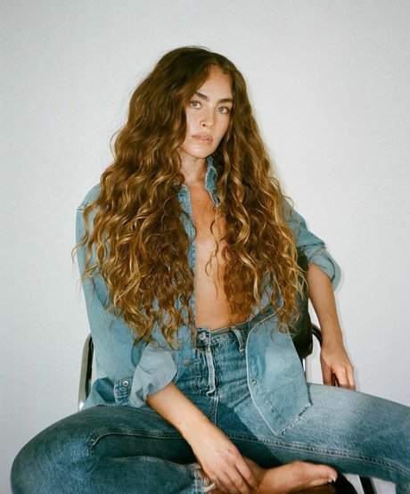 Leore Hayon beautiful pornstar archive